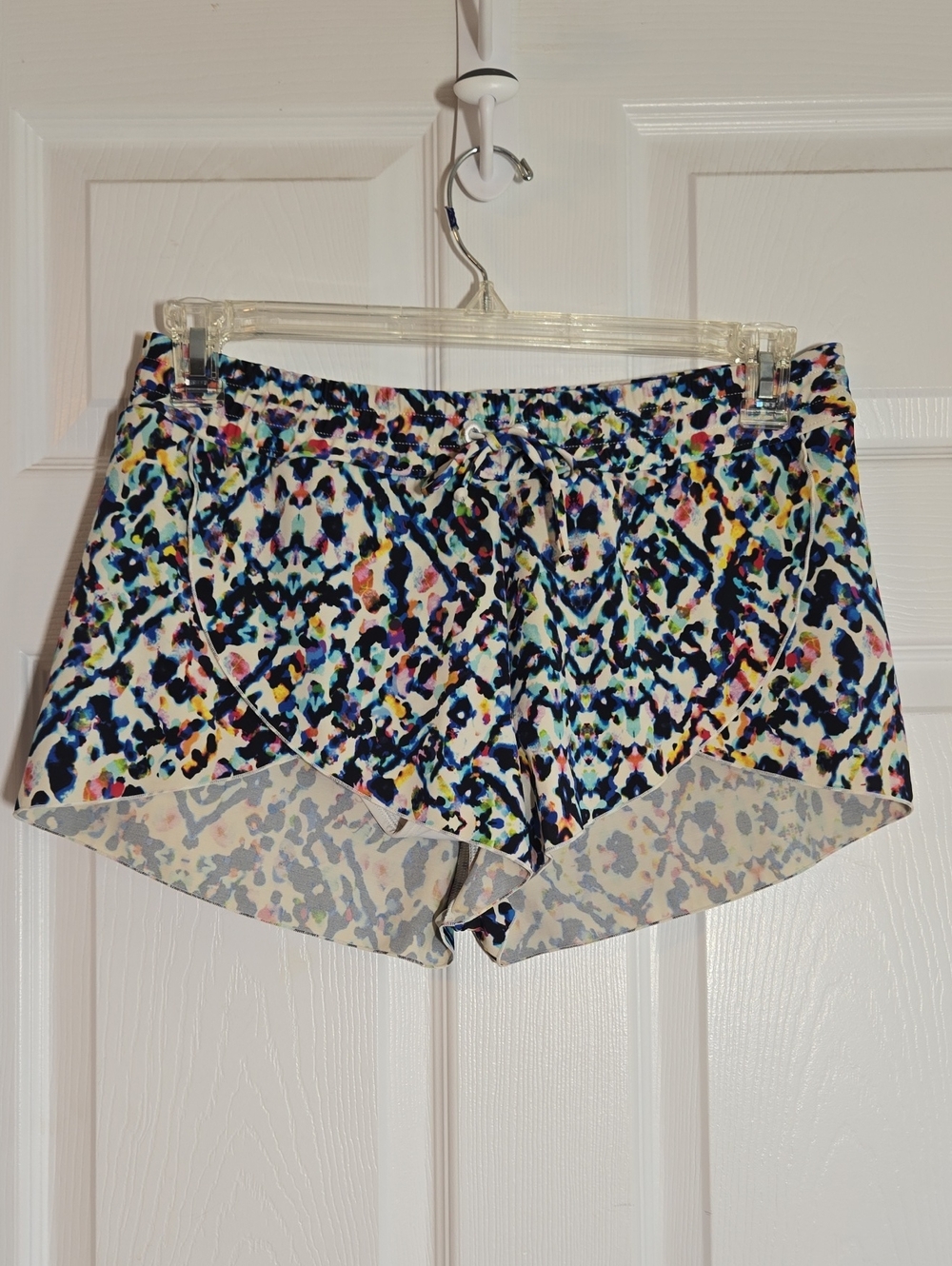Athleta Blue Yellow Pinkr Abstract Print Tulip Hem Athletic Shorts Size Small